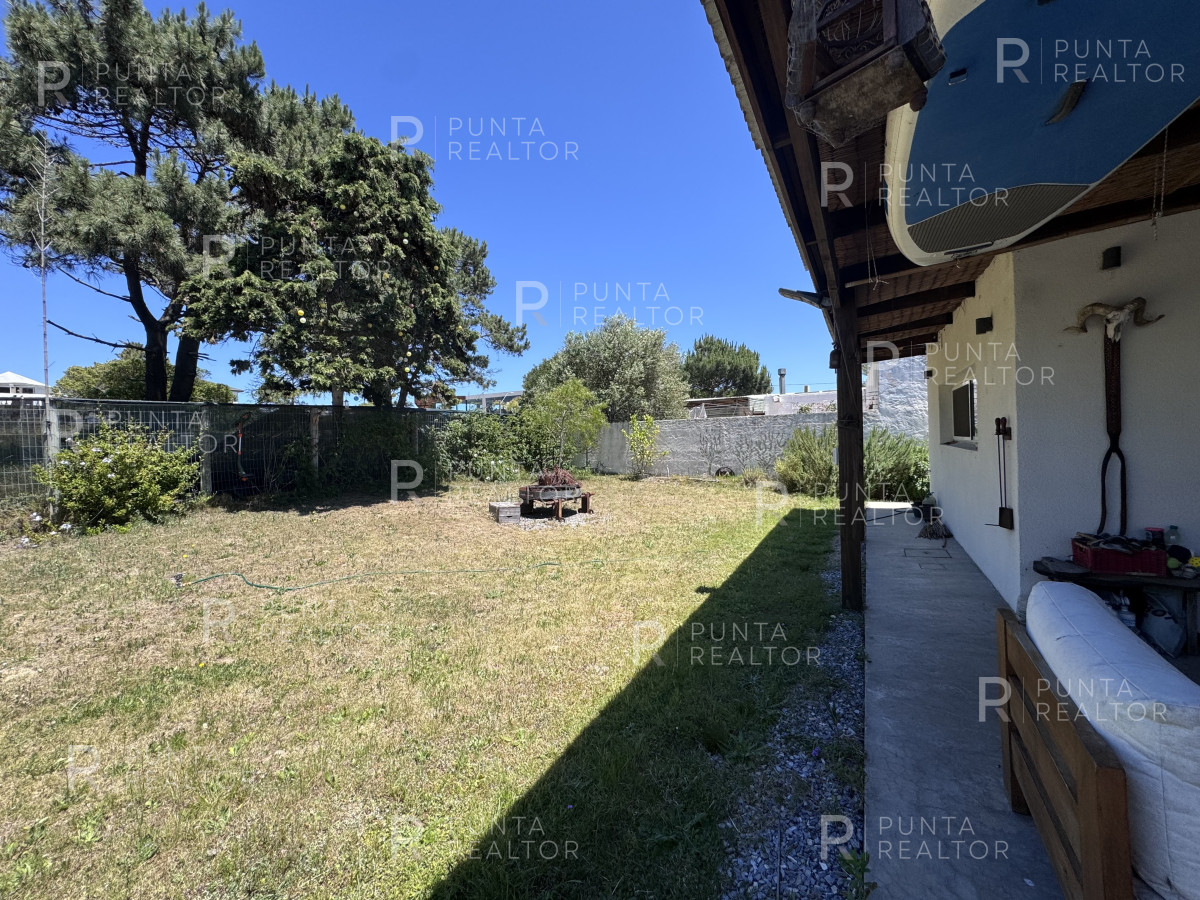 Casa ID.2518 - Alquiler Casa, 2 Dormitorios, La Barra, Punta Del Este, Uruguay  