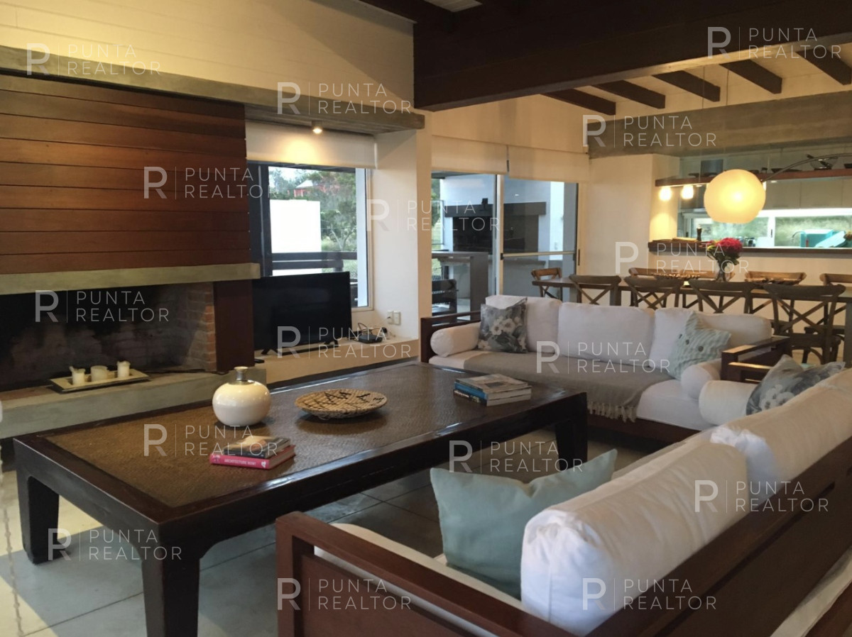 Casa ID.2155 - Casa venta 5 dormitorios, pileta, El Chorro, Manantiales, Uruguay