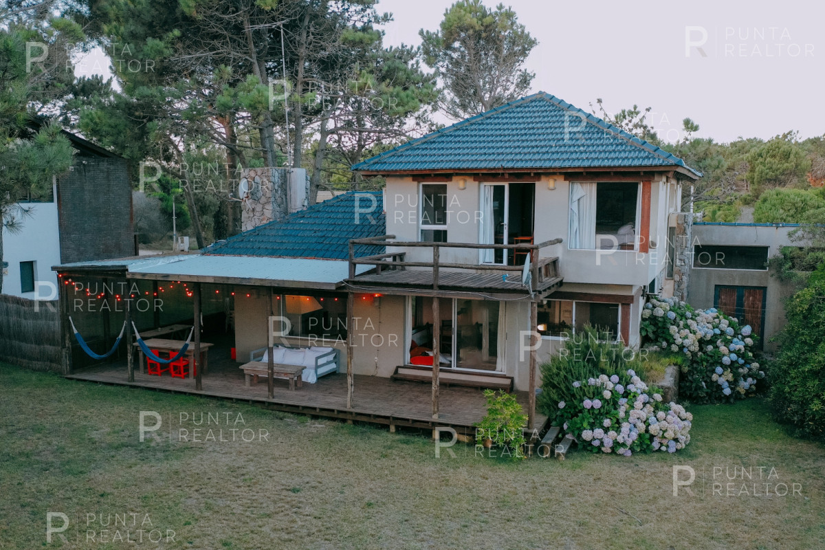 Casa ID.158 - Casa Alquiler, 4 Dormitorios, Pileta, Arenas de José Ignacio, José Ignacio, Uruguay
