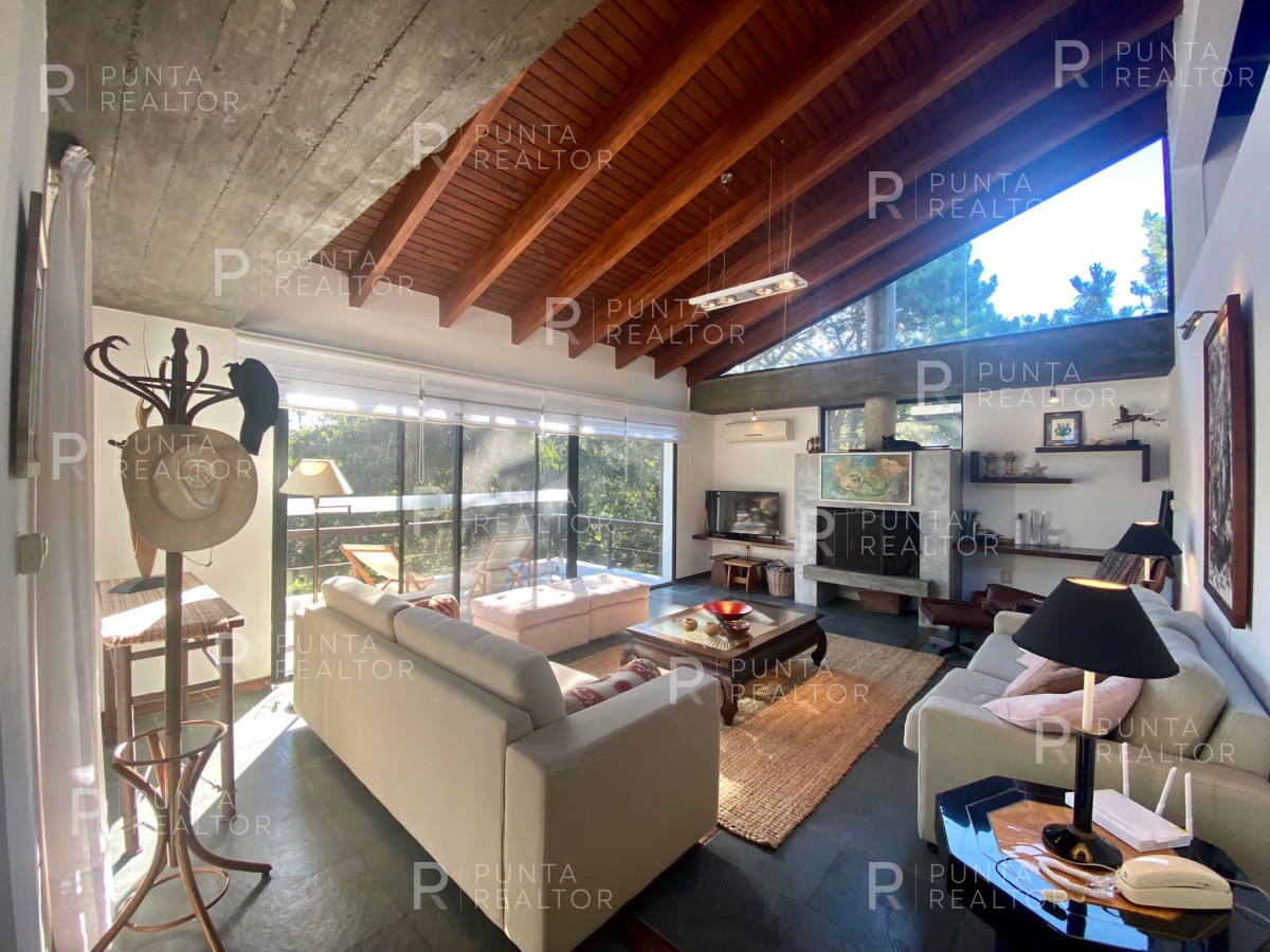 Casa ID.2055 - Casa Alquiler, 4 dormitorios, Pileta, Arenas de José Ignacio, Uruguay