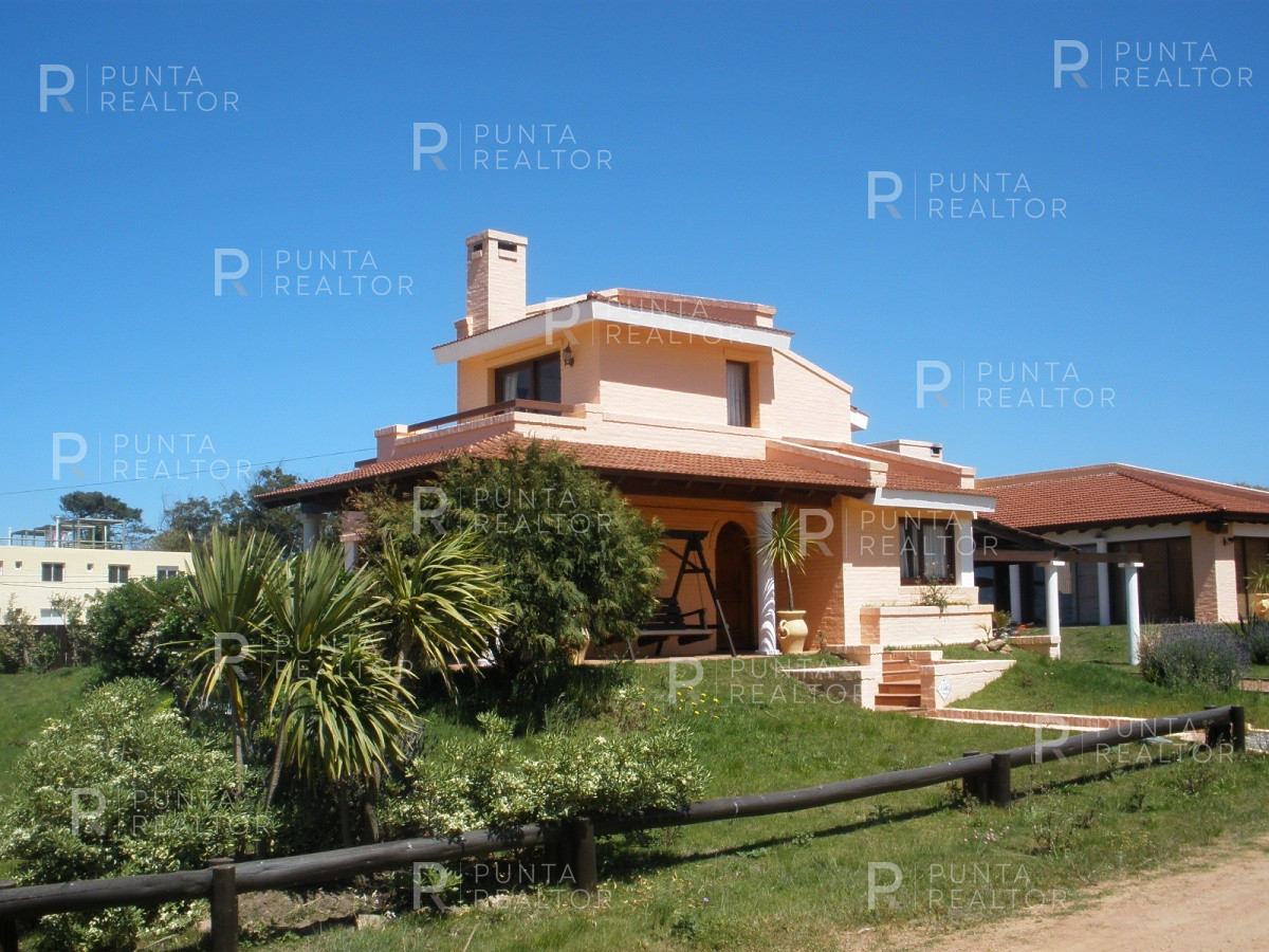 Casa ID.163 - Casa alquiler 4 dormitorios, pileta, Manantiales, Uruguay