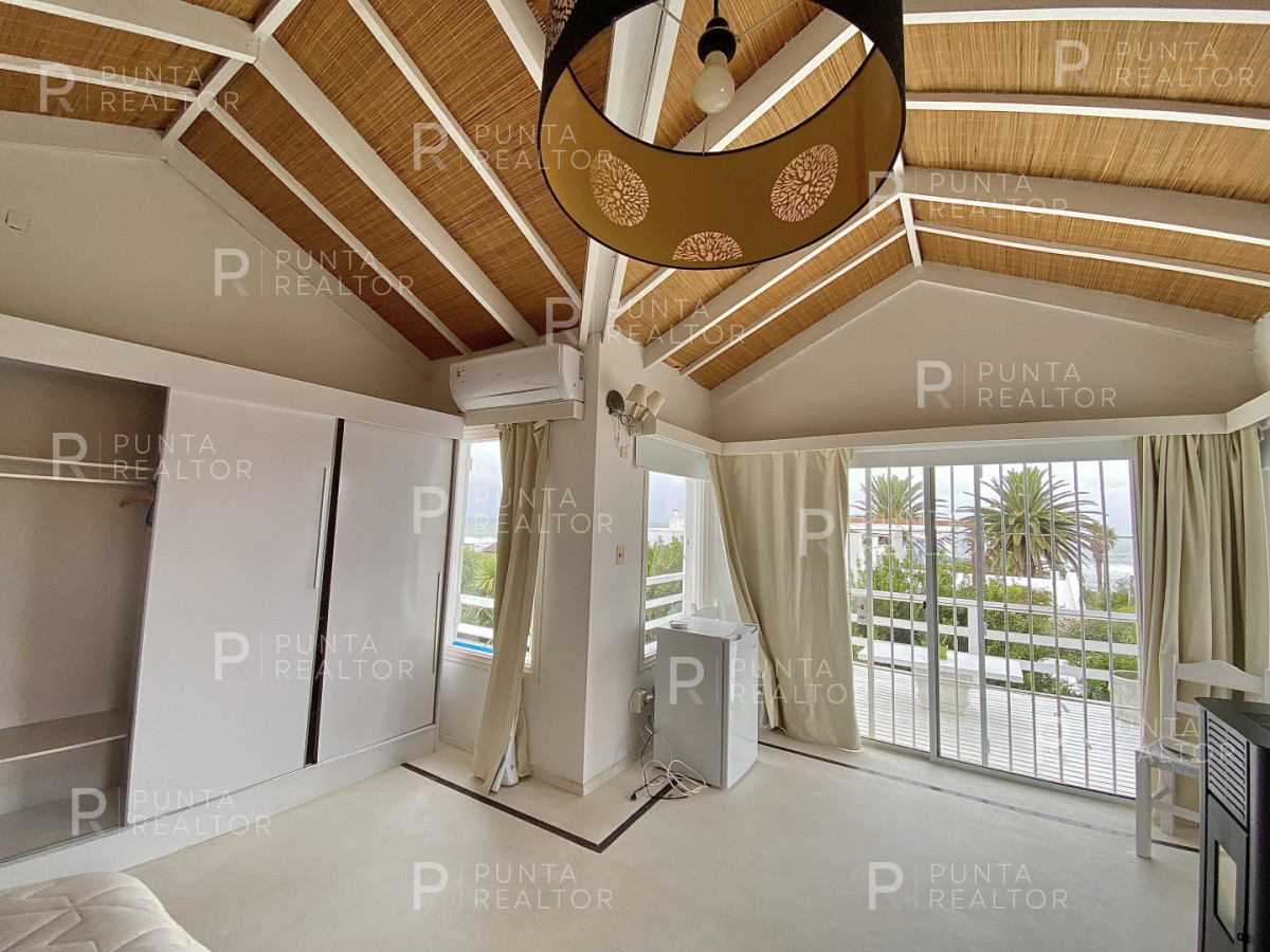 Casa ID.1941 - Casa Venta, 4 dormitorios, pileta, La Barra, Uruguay