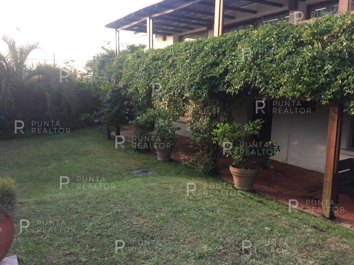 Casa ID.1170 - Casa alquiler 7 dormitorios, Pileta, La Barra, Uruguay
