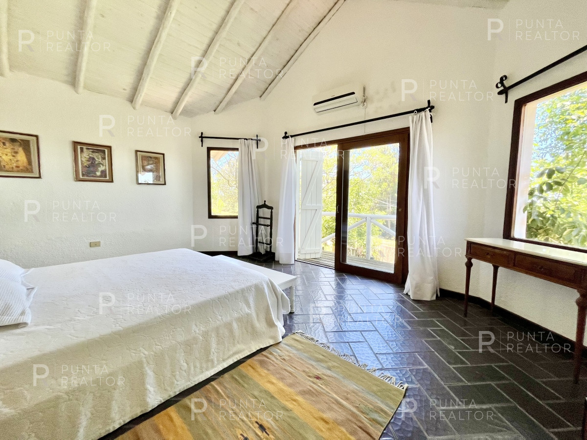 Casa ID.1874 - Gran casa en venta en El Chorro, Manantiales, Uruguay