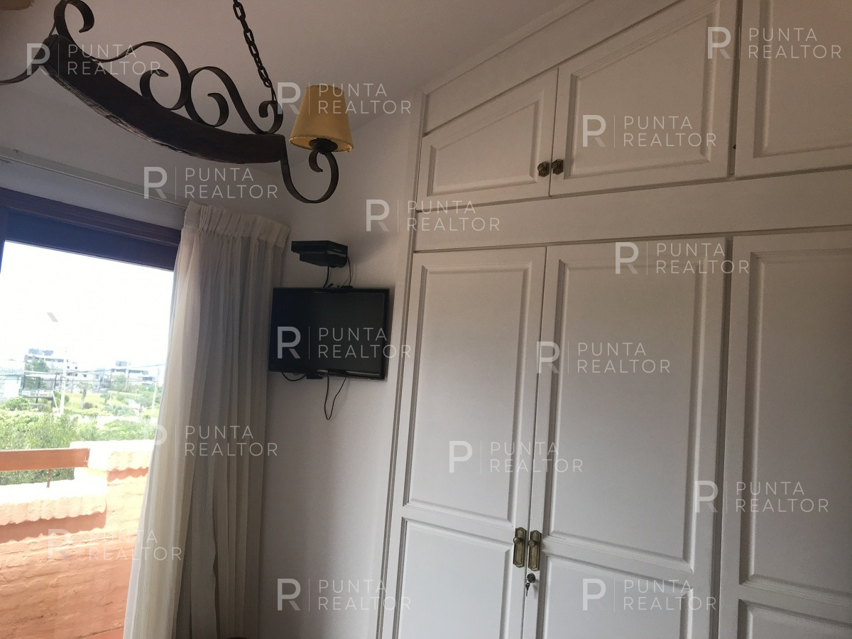 Casa ID.163 - Casa alquiler 4 dormitorios, pileta, Manantiales, Uruguay