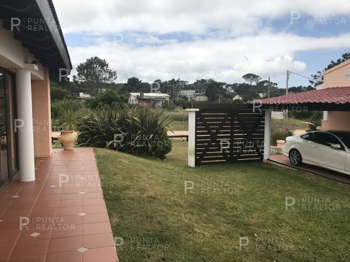 Casa ID.163 - Casa alquiler 4 dormitorios, pileta, Manantiales, Uruguay