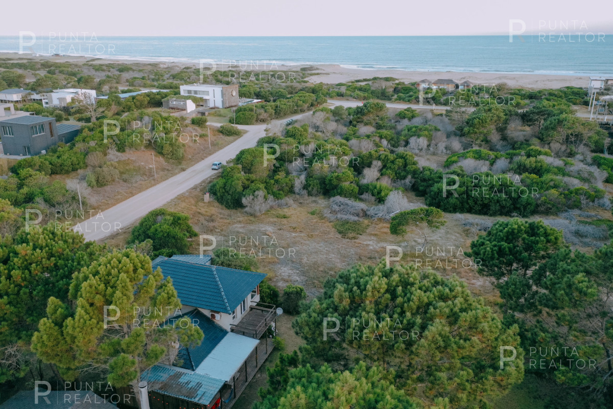 Casa ID.158 - Casa Alquiler, 4 Dormitorios, Pileta, Arenas de José Ignacio, José Ignacio, Uruguay