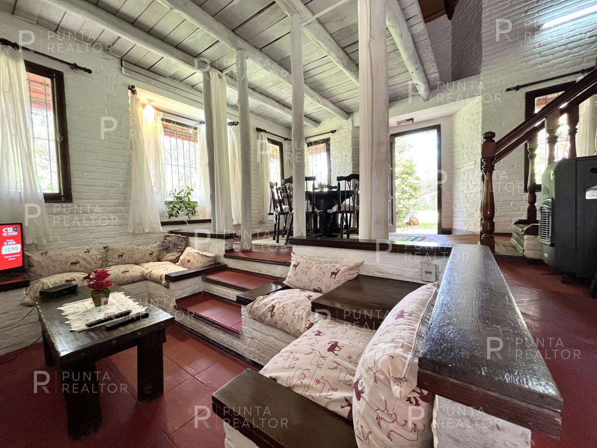 Casa ID.1213 - Casa venta 4 dormitorios, El Tesoro, La Barra, Uruguay