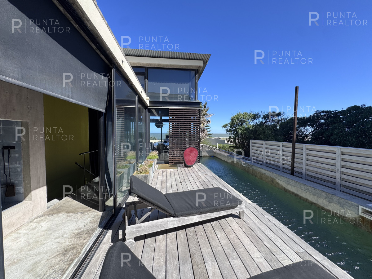 Casa ID.1758 - Casa venta 4 dormitorios y servicio, pileta, La Barra, Uruguay