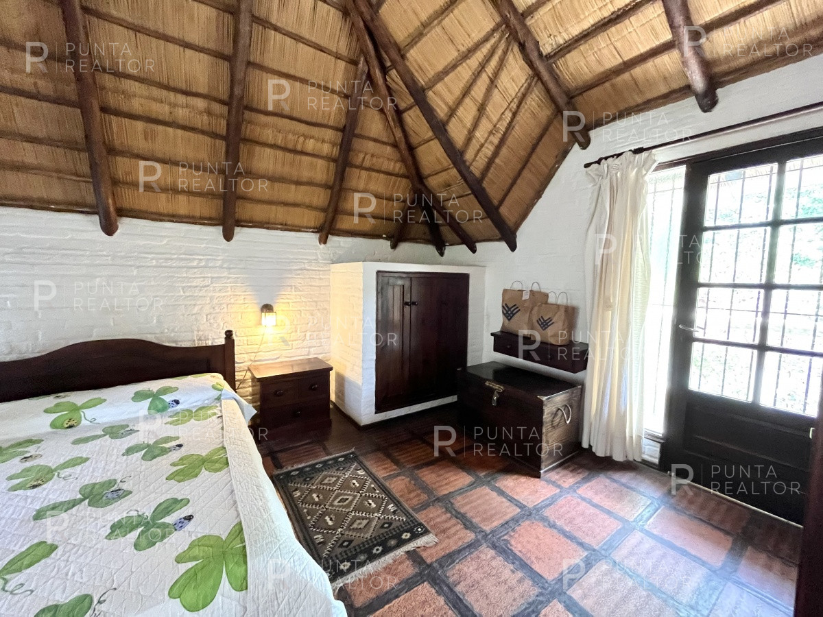Casa ID.1213 - Casa venta 4 dormitorios, El Tesoro, La Barra, Uruguay