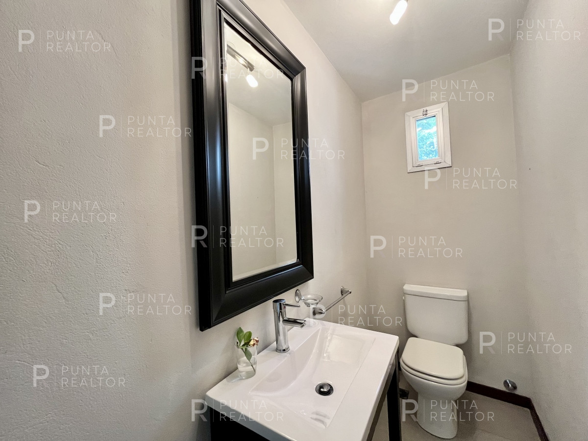 Casa ID.746 - Casa en alquiler 4 dormitorios, Pileta, La Barra, Uruguay 