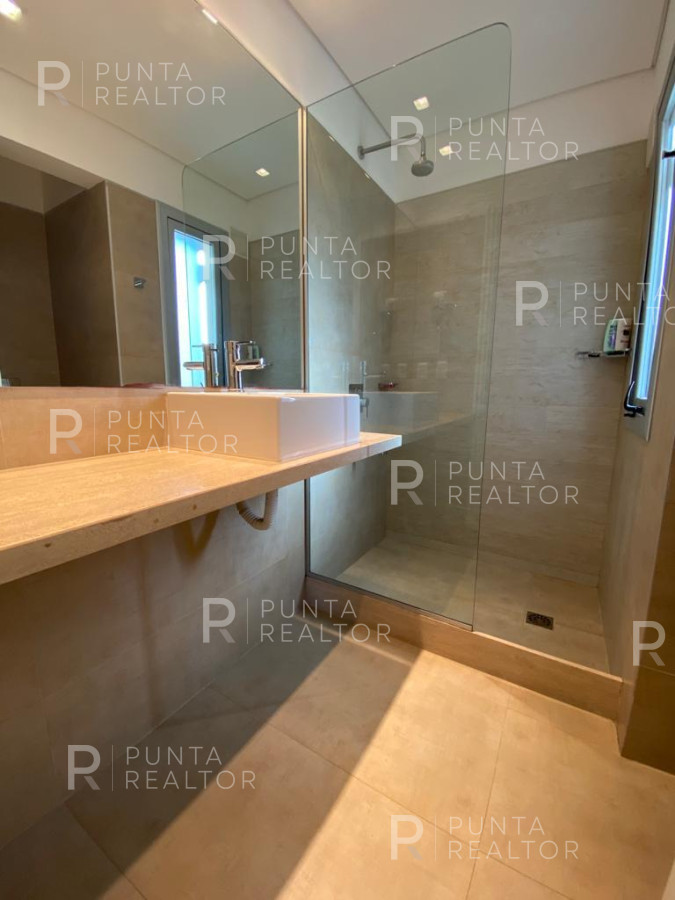 Casa ID.146 - Casa en Venta  en Barrio Privado, Rincón del Indio,  Punta del Este, Uruguay