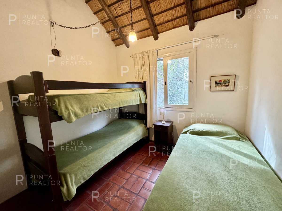 Casa ID.1935 - Casa en venta de 3 dormitorios en El Tesoro, La Barra, Uruguay