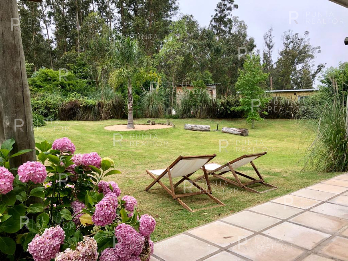 Casa ID.535 - Casa Venta, 3 dormitorios, 2 baños, El Tesoro, La Barra