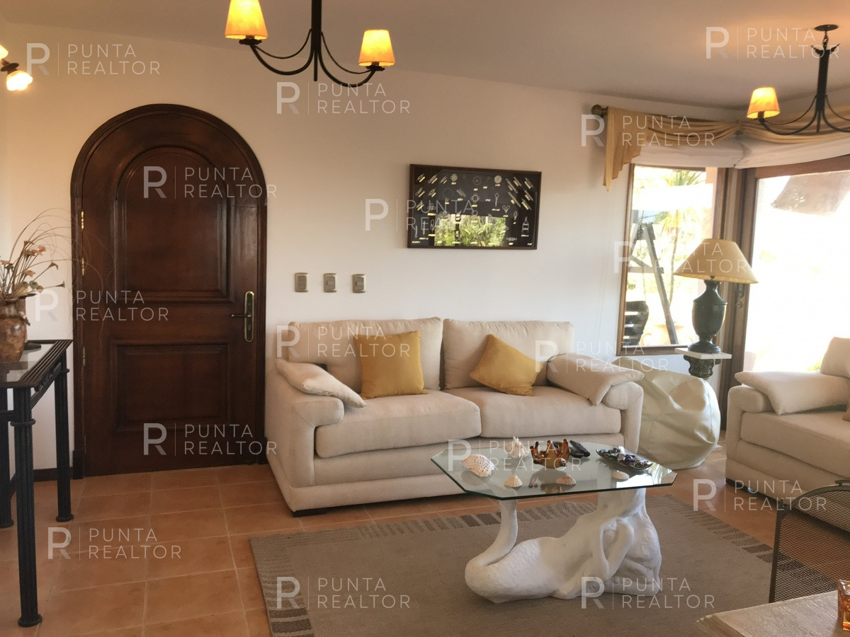 Casa ID.163 - Casa alquiler 4 dormitorios, pileta, Manantiales, Uruguay