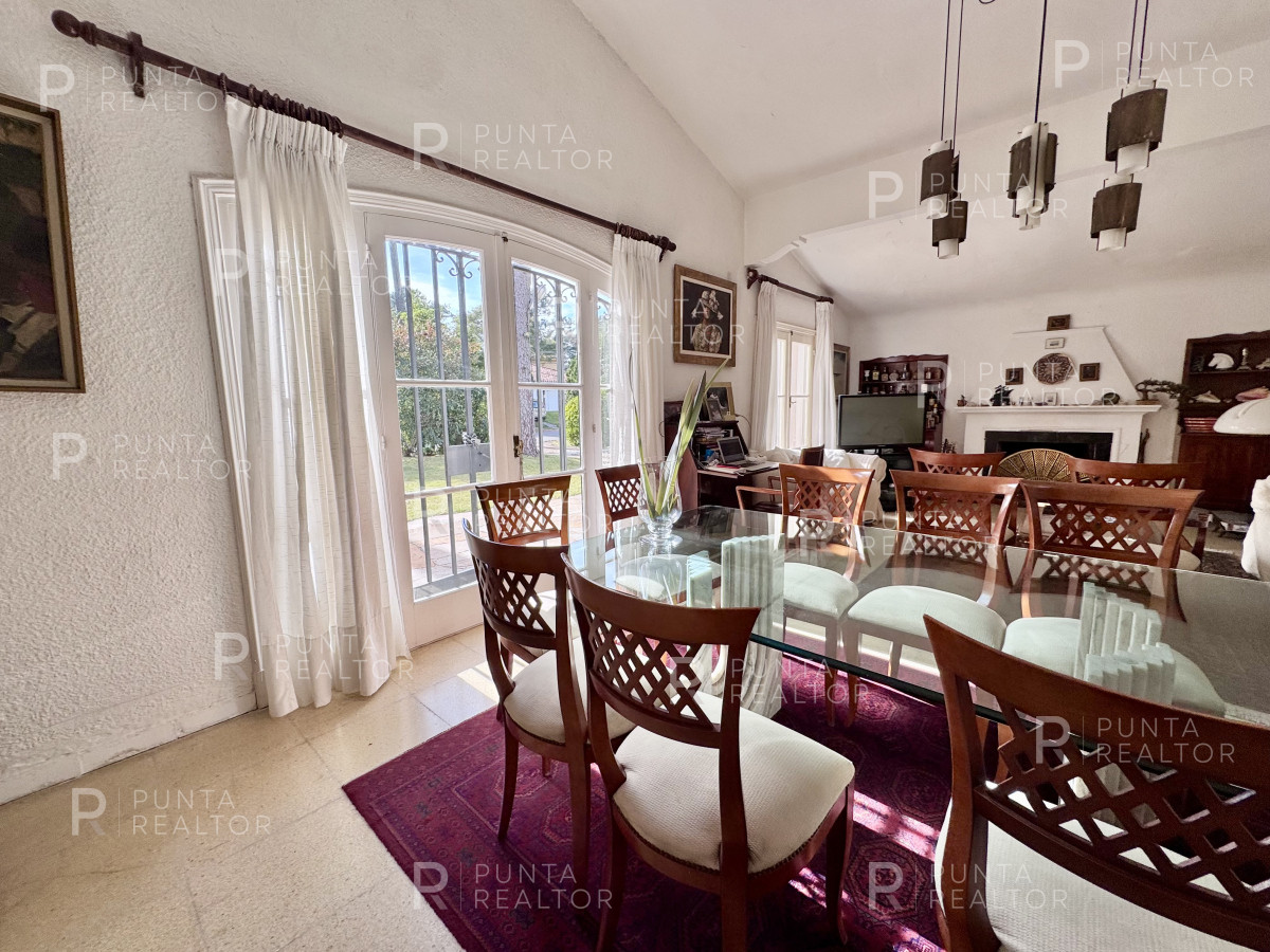 Casa ID.2339 - Casa Venta, 5 dormitorios, Punta del Este, Uruguay