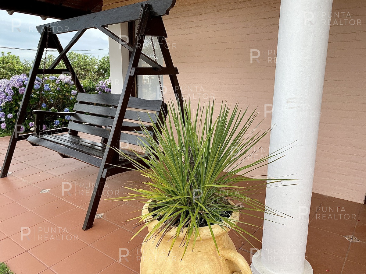 Casa ID.163 - Casa alquiler 4 dormitorios, pileta, Manantiales, Uruguay