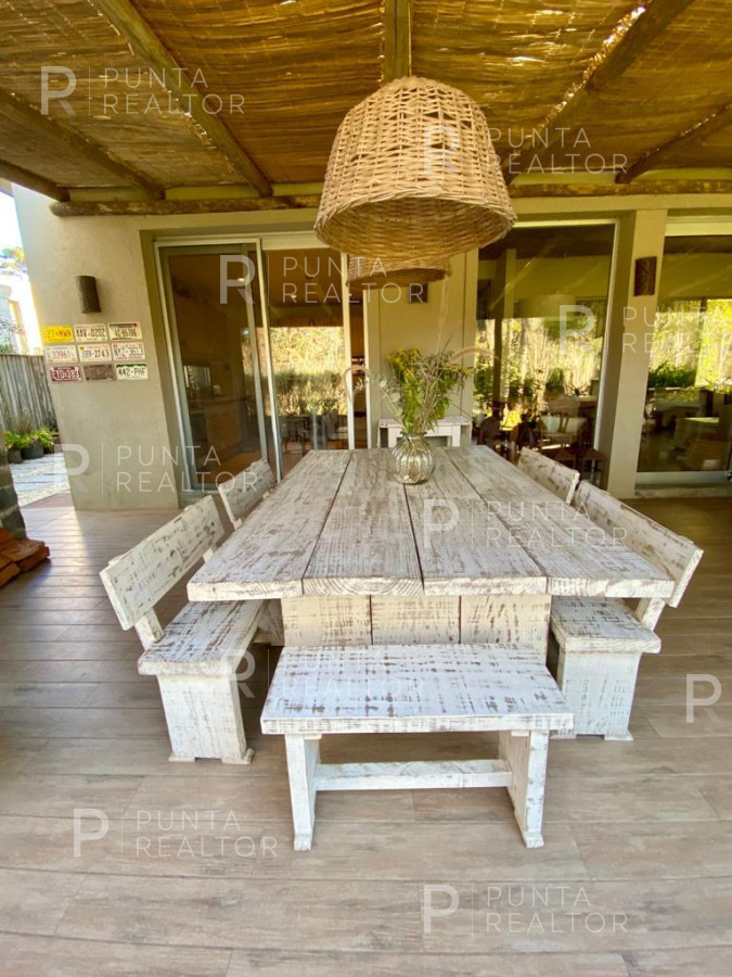 Casa ID.146 - Casa en Venta  en Barrio Privado, Rincón del Indio,  Punta del Este, Uruguay