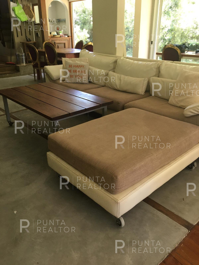 Casa ID.142 - Casa venta 4 dormitorios, El Tesoro, La Barra, Uruguay