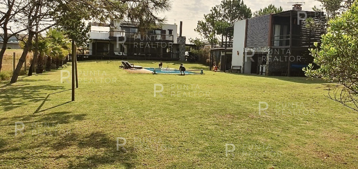 Casa ID.1318 - Casa Venta 4 dormitorios, Pileta, Arenas de José Ignacio, José Ignacio, Uruguay