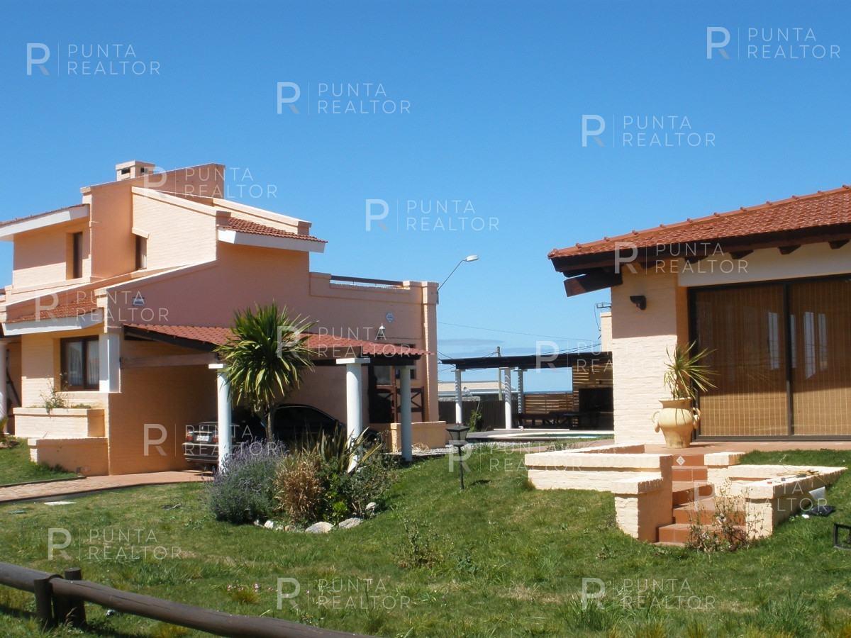 Casa ID.163 - Casa alquiler 4 dormitorios, pileta, Manantiales, Uruguay