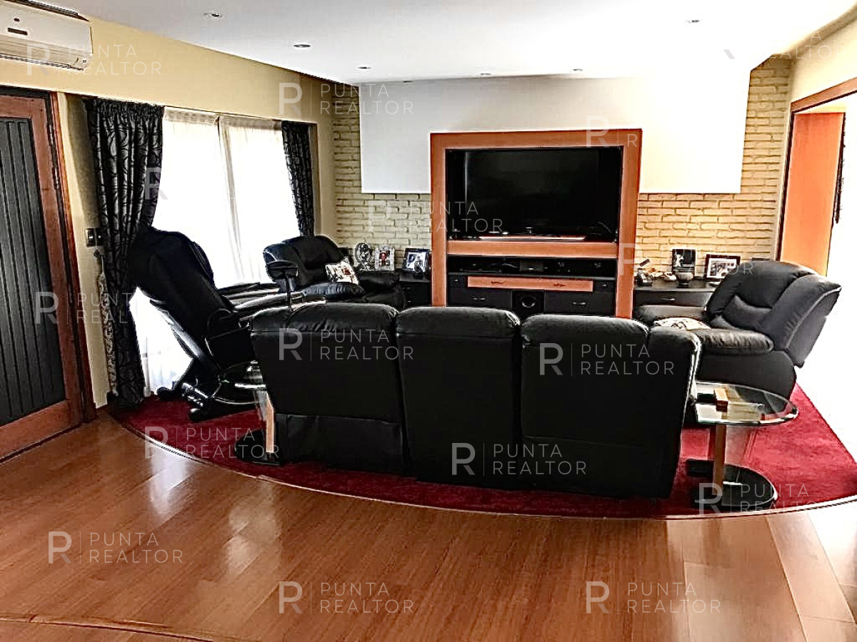 Casa ID.1295 - Casa de 4 dormitorios con jardín y parrillero