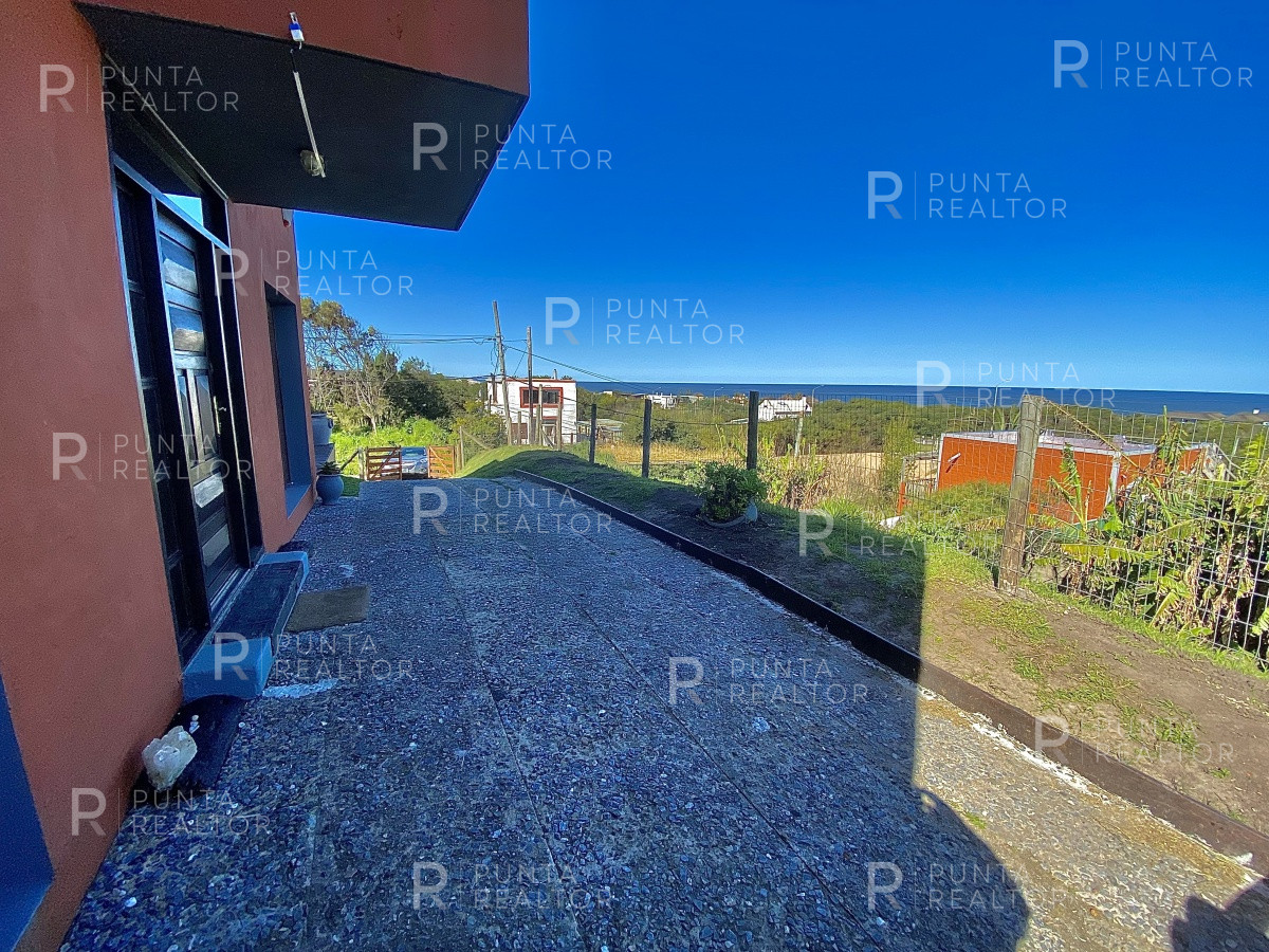 Casa ID.807 - Casa Venta 5 dormitorios, Altos de Punta Piedras, Manantiales, Uruguay
