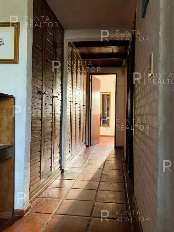 Casa ID.1371 - Alquiler Casa, 4 Dormitorios, El Tesoro, La Barra, Punta del Este