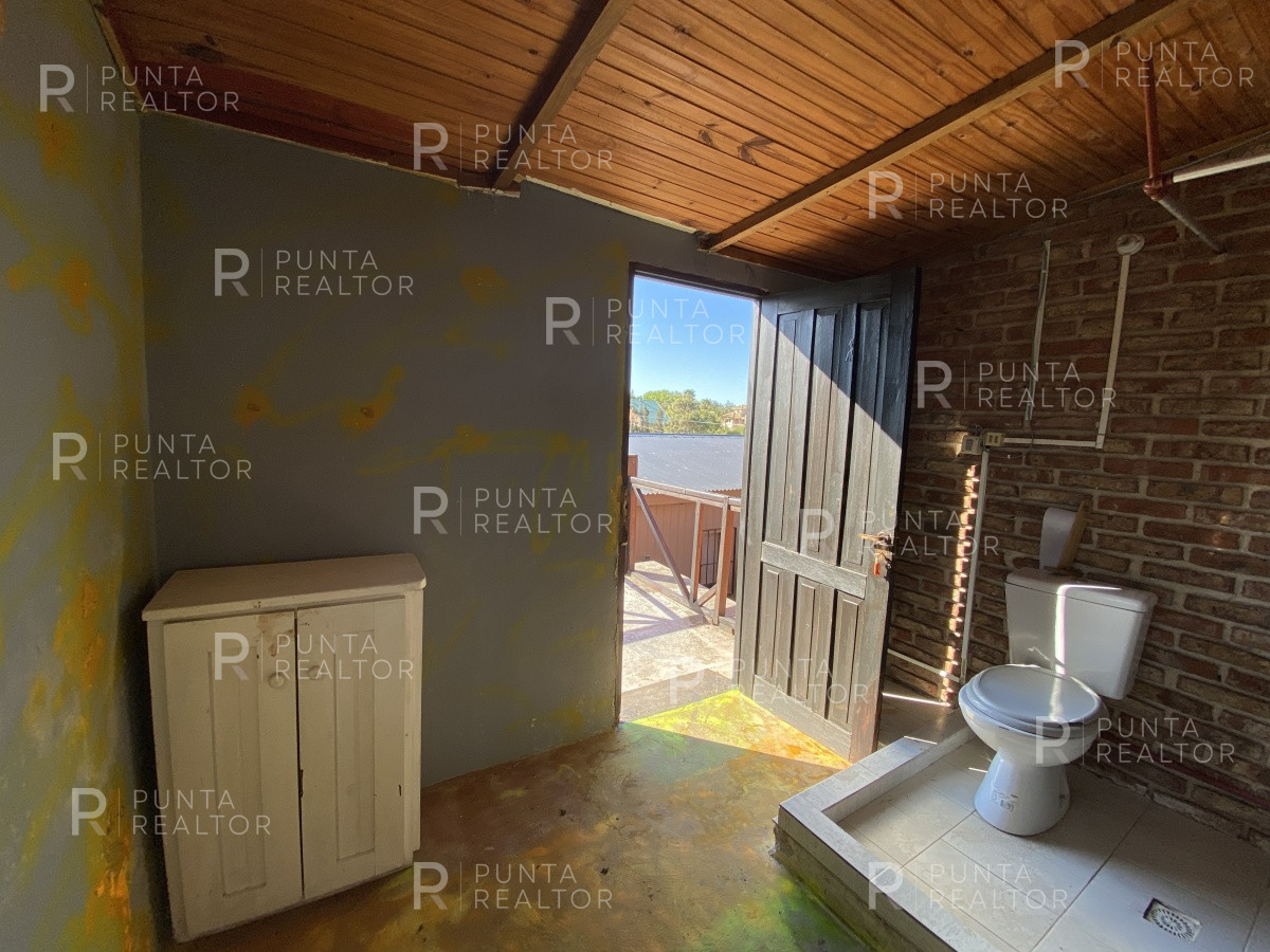 Casa ID.807 - Casa Venta 5 dormitorios, Altos de Punta Piedras, Manantiales, Uruguay