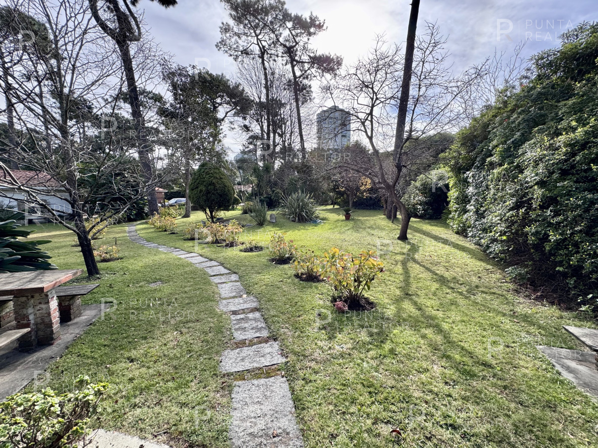 Casa ID.2339 - Casa Venta, 5 dormitorios, Punta del Este, Uruguay