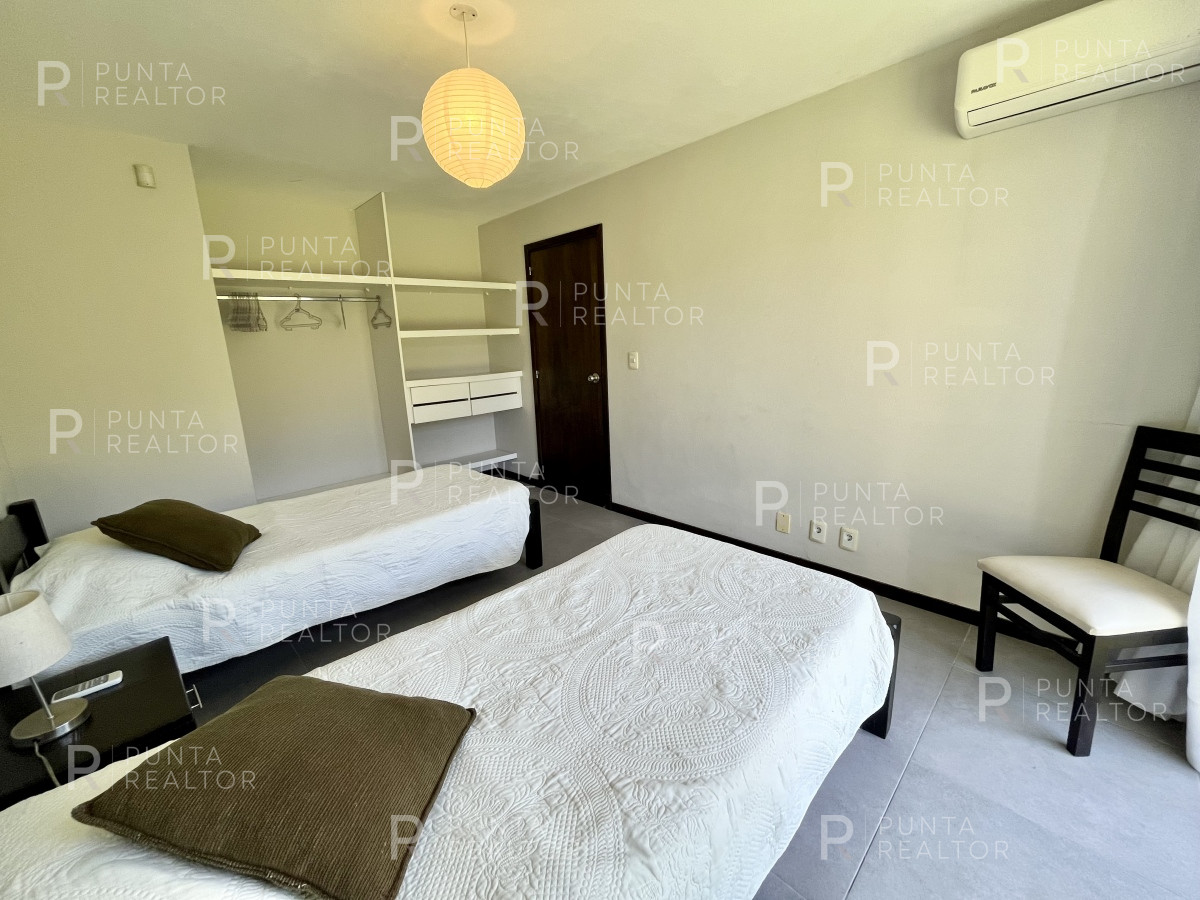 Casa ID.746 - Casa en alquiler 4 dormitorios, Pileta, La Barra, Uruguay 