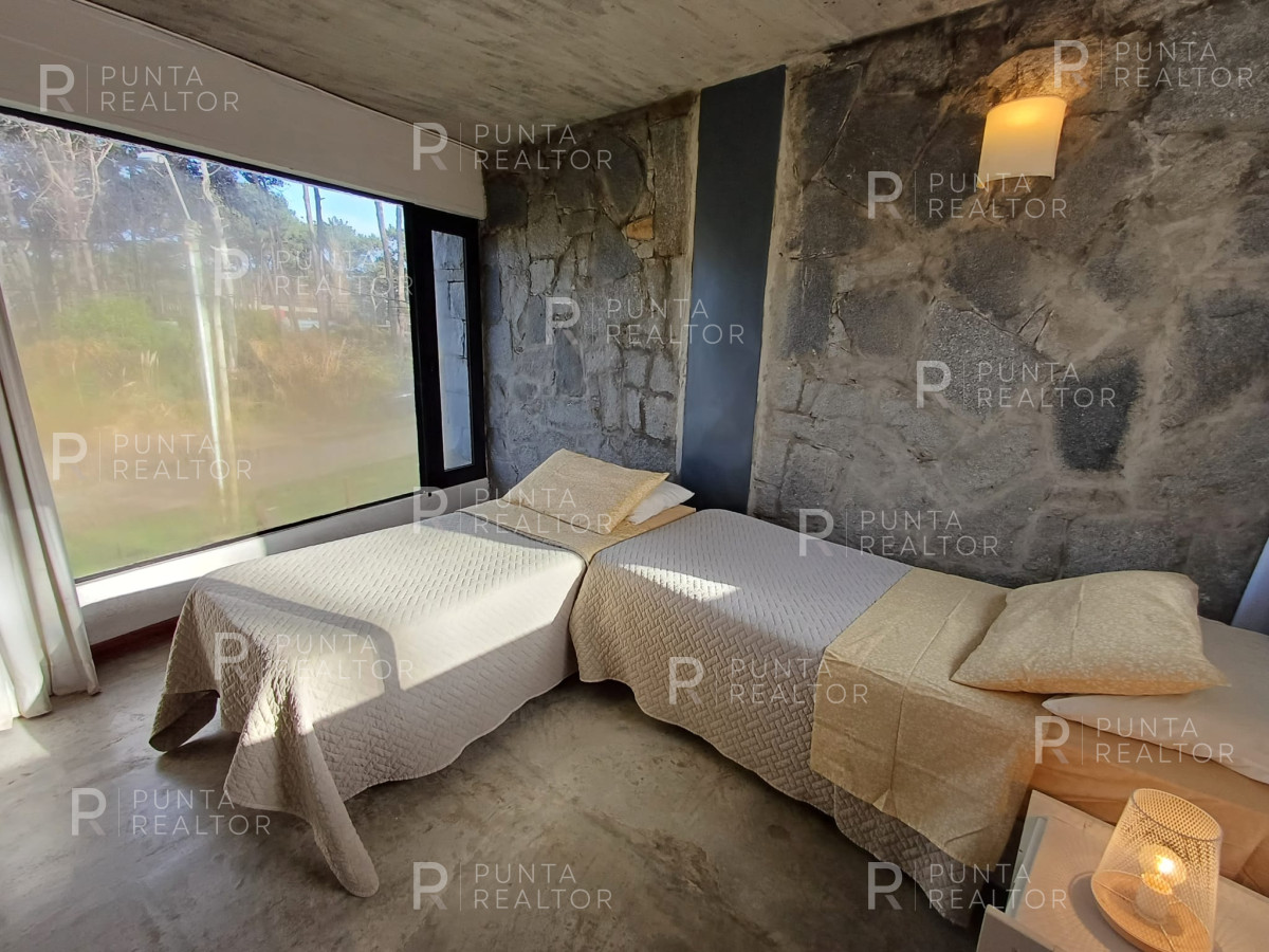 Casa ID.502 - casa Alquiler 4 dormitorios, Pileta, Montoya, La Barra, Uruguay