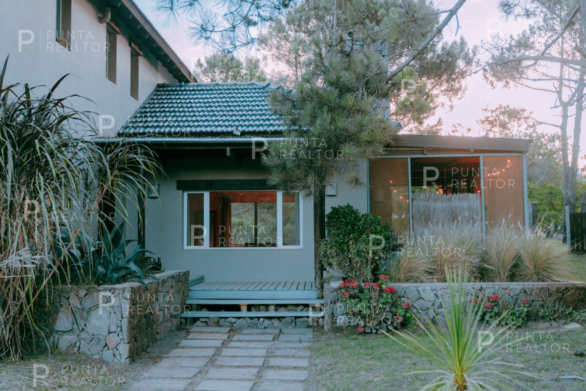 Casa ID.158 - Casa Alquiler, 4 Dormitorios, Pileta, Arenas de José Ignacio, José Ignacio, Uruguay
