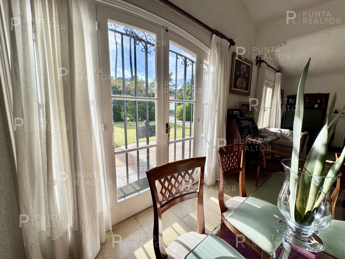 Casa ID.2339 - Casa Venta, 5 dormitorios, Punta del Este, Uruguay