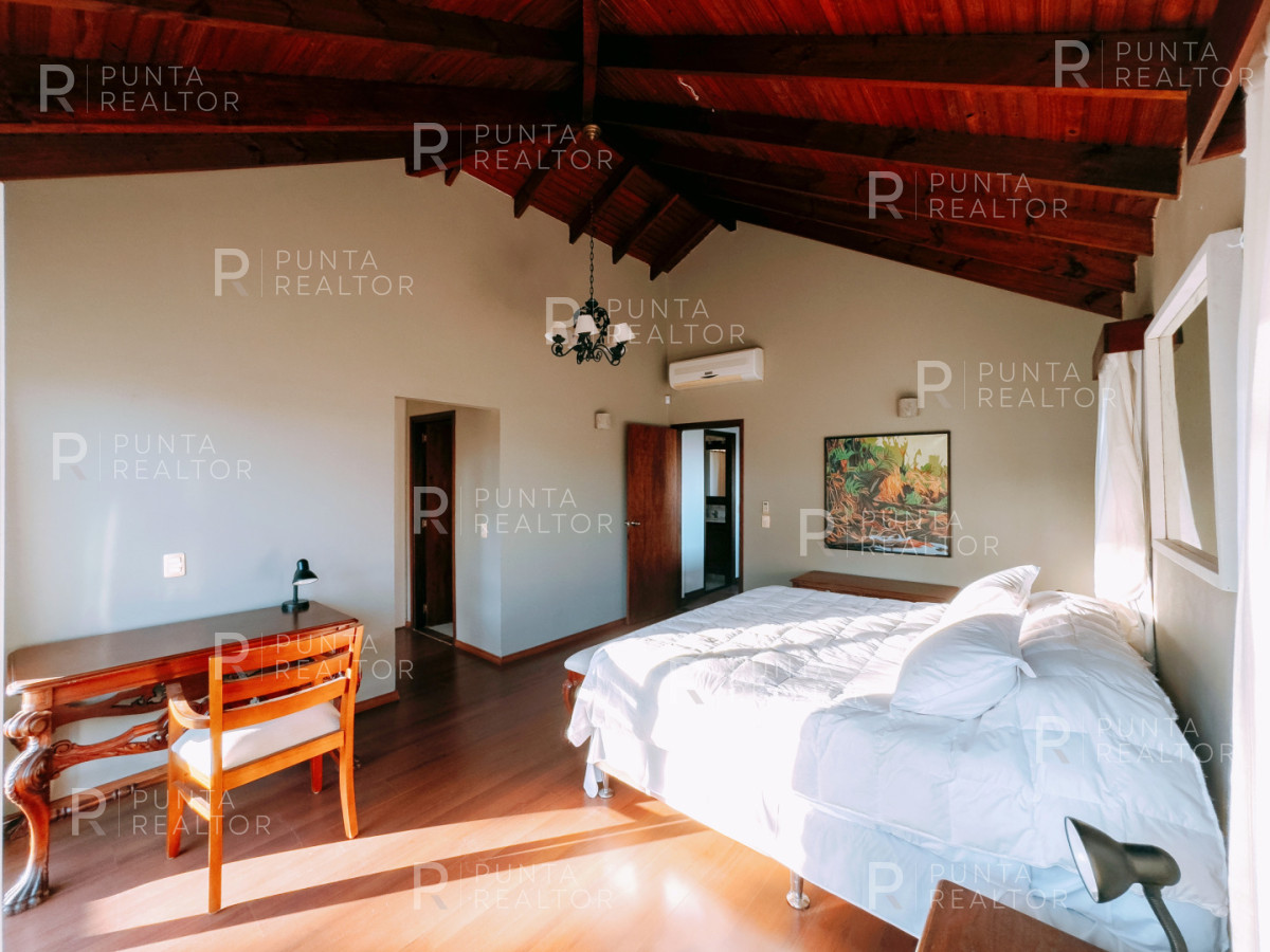 Casa ID.158 - Casa Alquiler, 4 Dormitorios, Pileta, Arenas de José Ignacio, José Ignacio, Uruguay