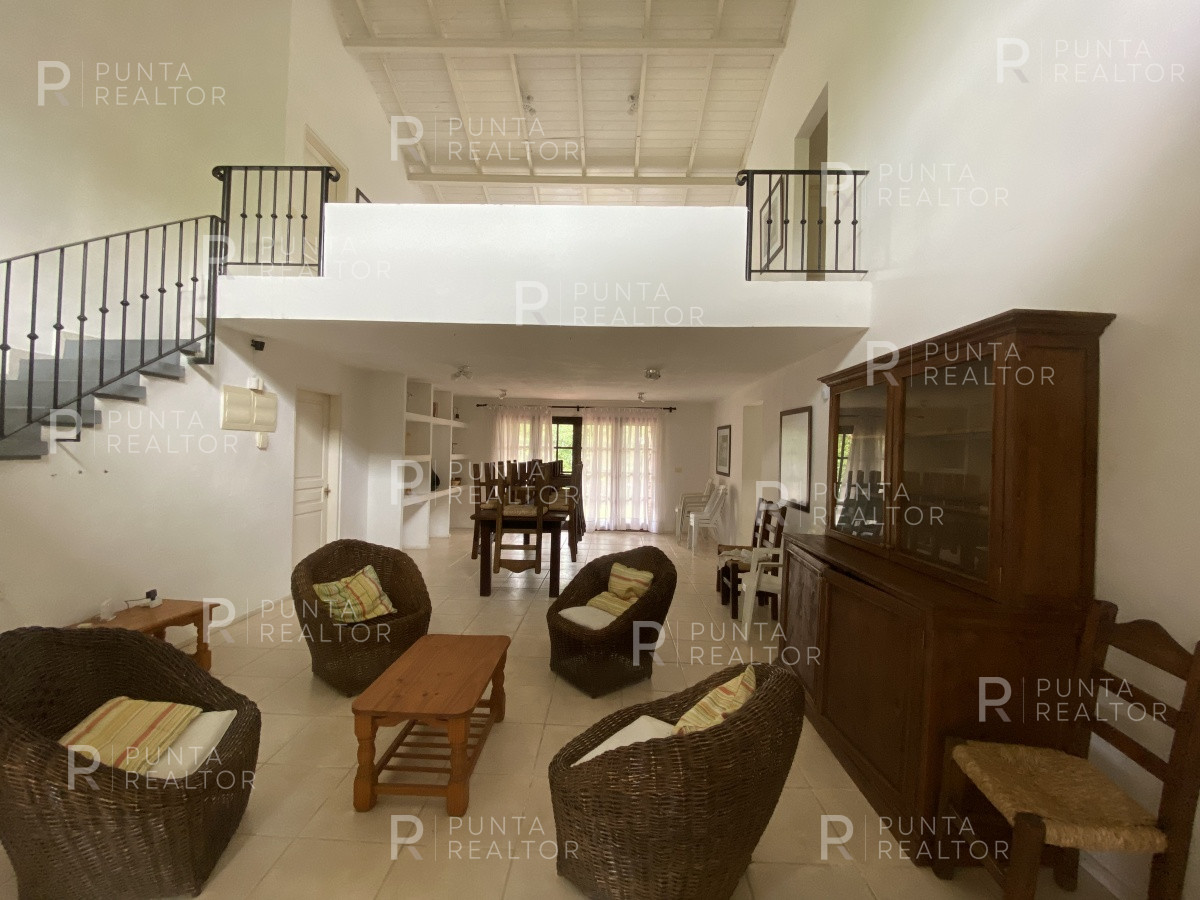 Casa ID.480 - Casa alquiler 6 dormitorios, La Barra, Uruguay