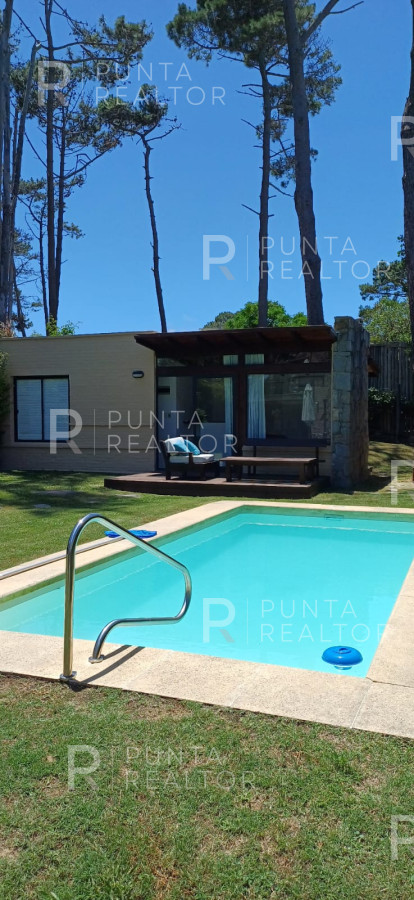 Casa ID.502 - casa Alquiler 4 dormitorios, Pileta, Montoya, La Barra, Uruguay