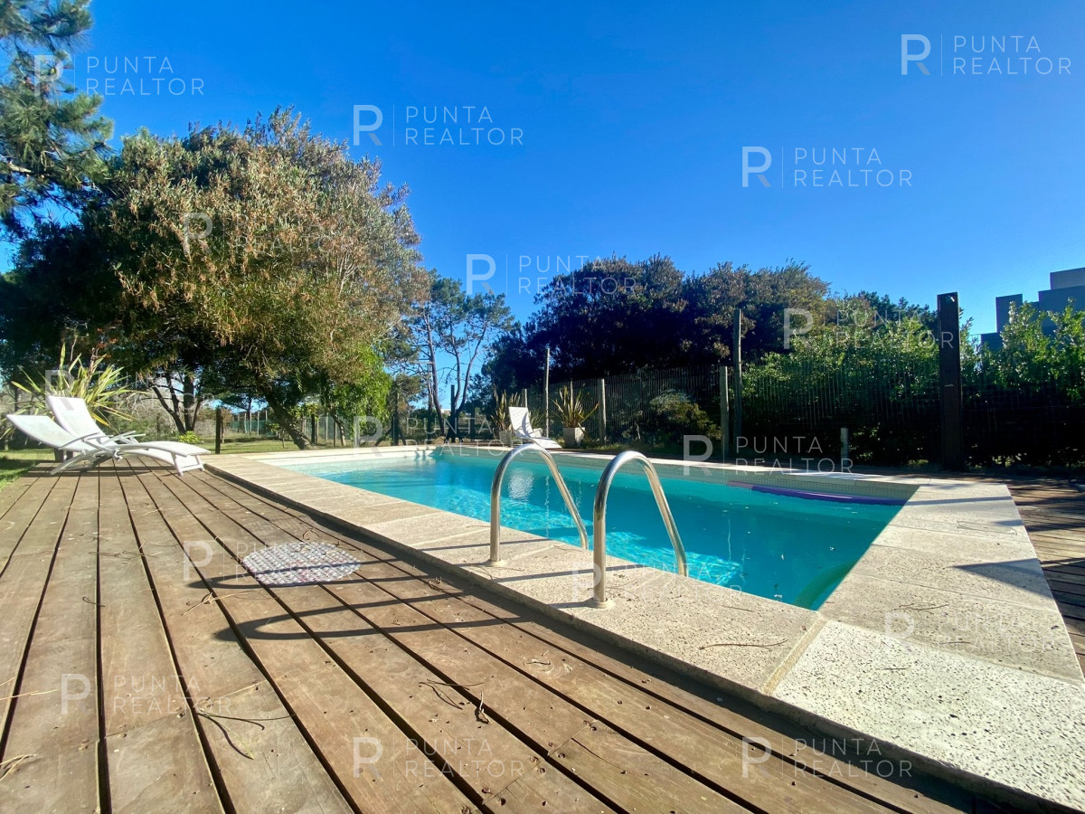 Casa ID.2055 - Casa Alquiler, 4 dormitorios, Pileta, Arenas de José Ignacio, Uruguay