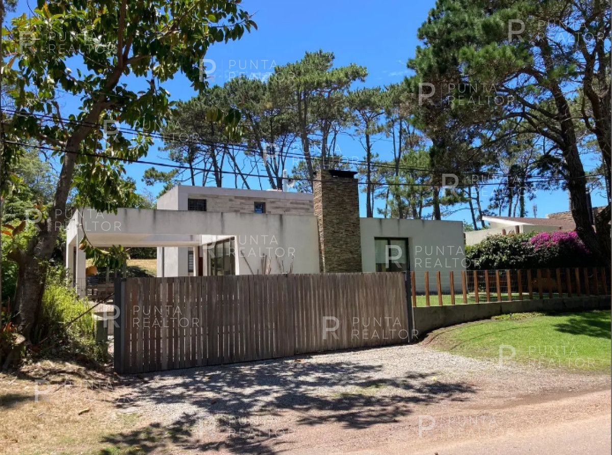 Casa ID.1865 - Casa Alquiler, 4 dormitorios, pileta, San Rafael, Punta del Este, Uruguay