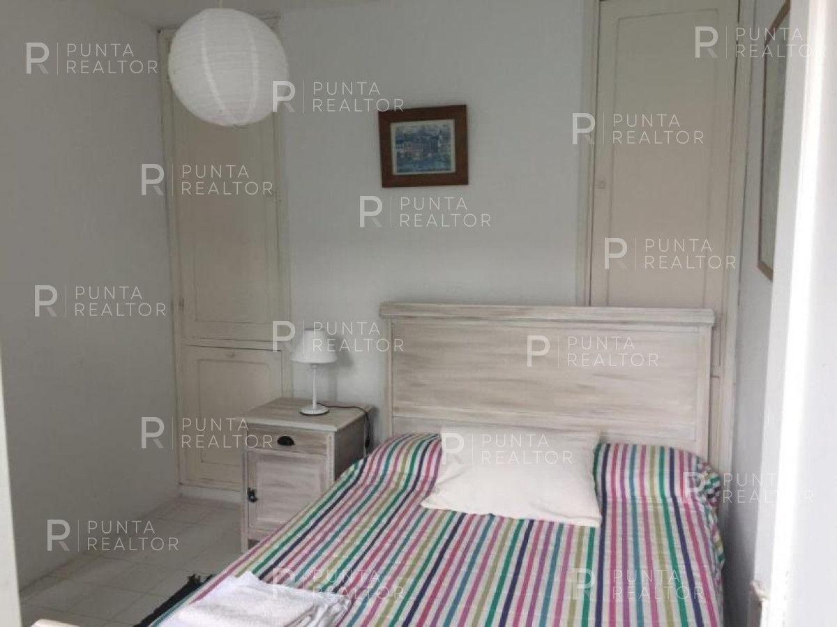 Casa ID.120 - Casa en Alquiler, 5 Dormitorios, La Barra, Uruguay