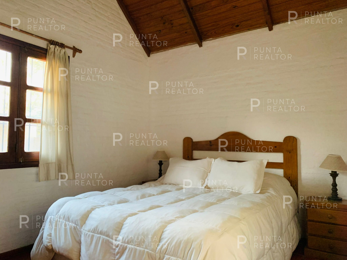Casa ID.1371 - Alquiler Casa, 4 Dormitorios, El Tesoro, La Barra, Punta del Este