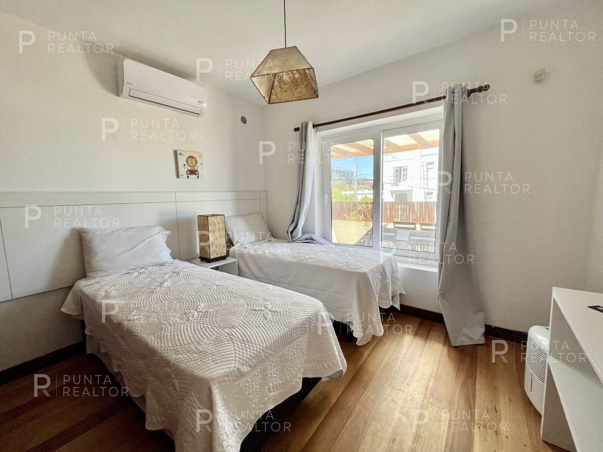 Casa ID.2153 - Casa alquiler 4 dormitorios, La Barra, Uruguay