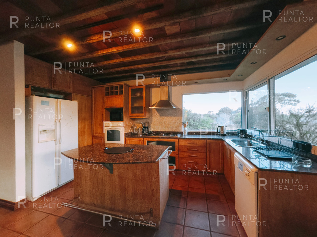 Casa ID.158 - Casa Alquiler, 4 Dormitorios, Pileta, Arenas de José Ignacio, José Ignacio, Uruguay