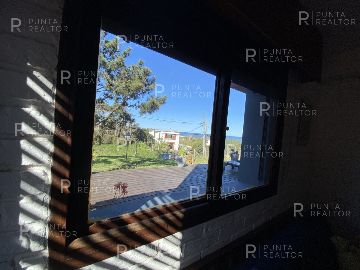 Casa ID.807 - Casa Venta 5 dormitorios, Altos de Punta Piedras, Manantiales, Uruguay