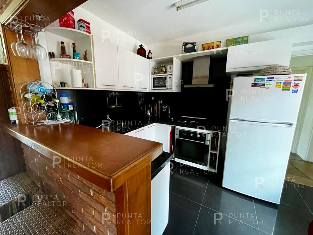 Casa ID.2454 - Casa Alquiler, 3 Dormitorios, Pileta climatizada, Playa Mansa, Punta del Este, Uruguay