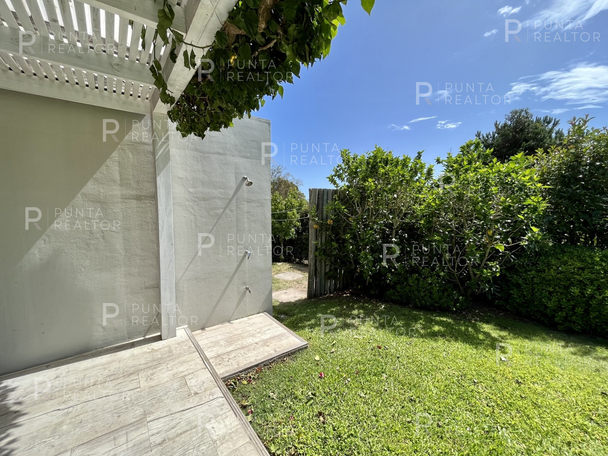 Casa ID.746 - Casa en alquiler 4 dormitorios, Pileta, La Barra, Uruguay 