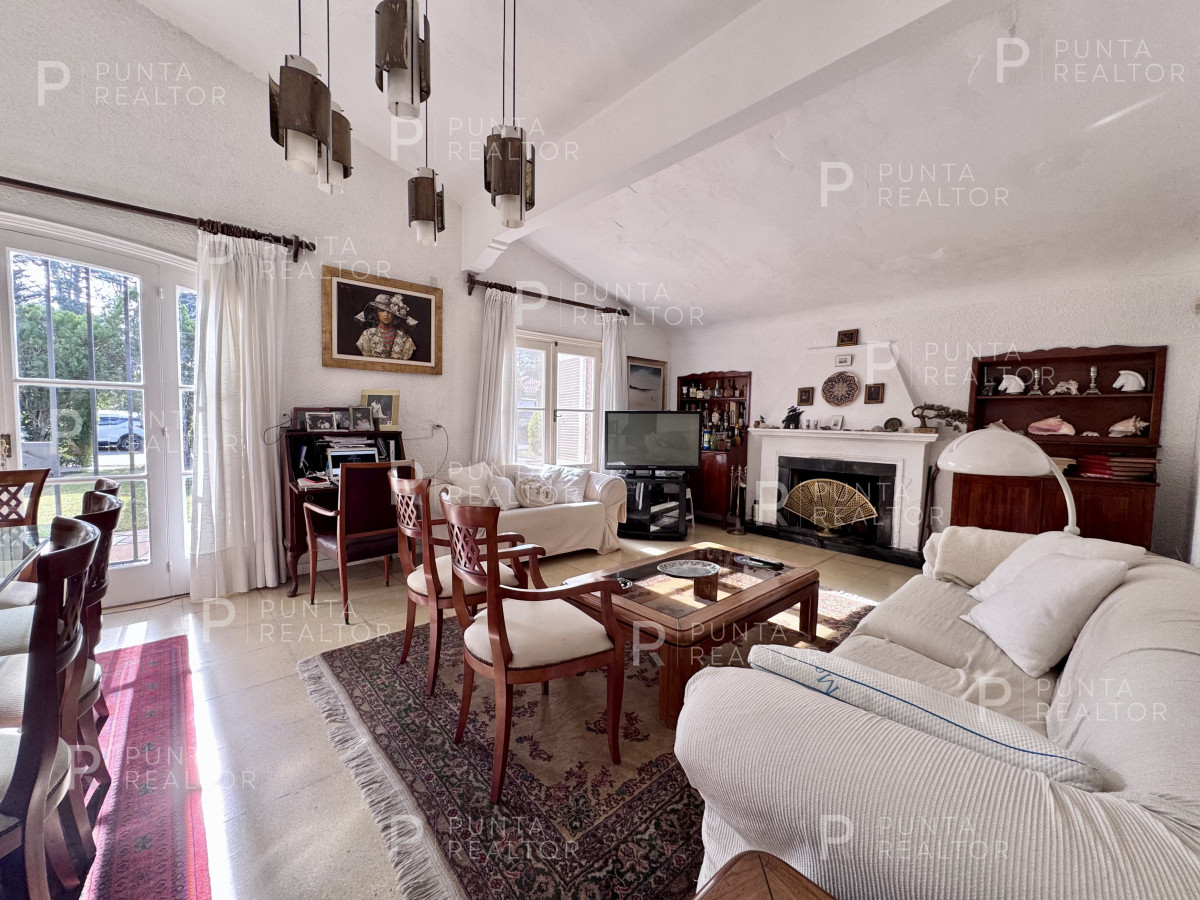 Casa ID.2339 - Casa Venta, 5 dormitorios, Punta del Este, Uruguay