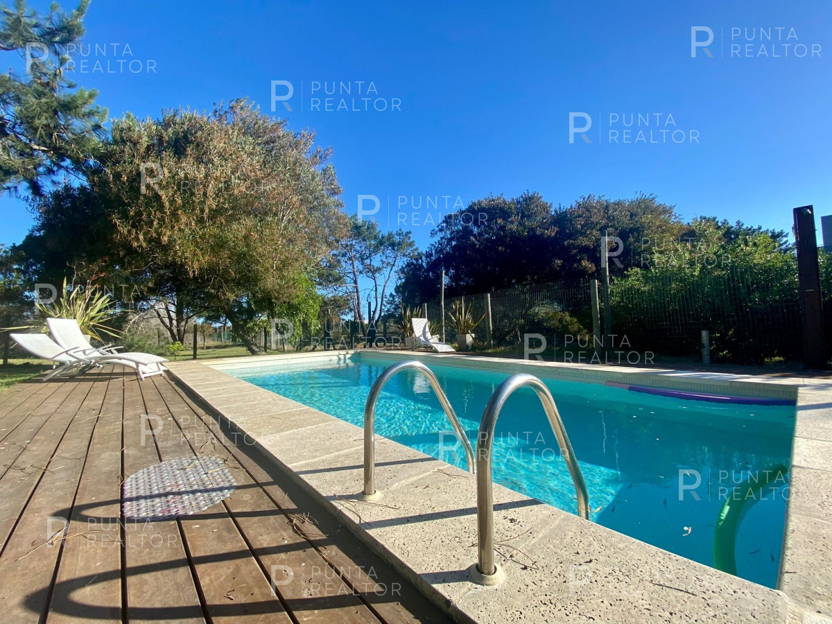 Casa ID.2055 - Casa Alquiler, 4 dormitorios, Pileta, Arenas de José Ignacio, Uruguay