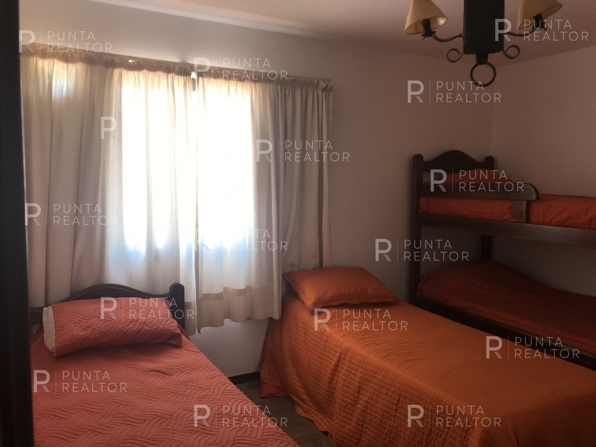 Casa ID.163 - Casa alquiler 4 dormitorios, pileta, Manantiales, Uruguay