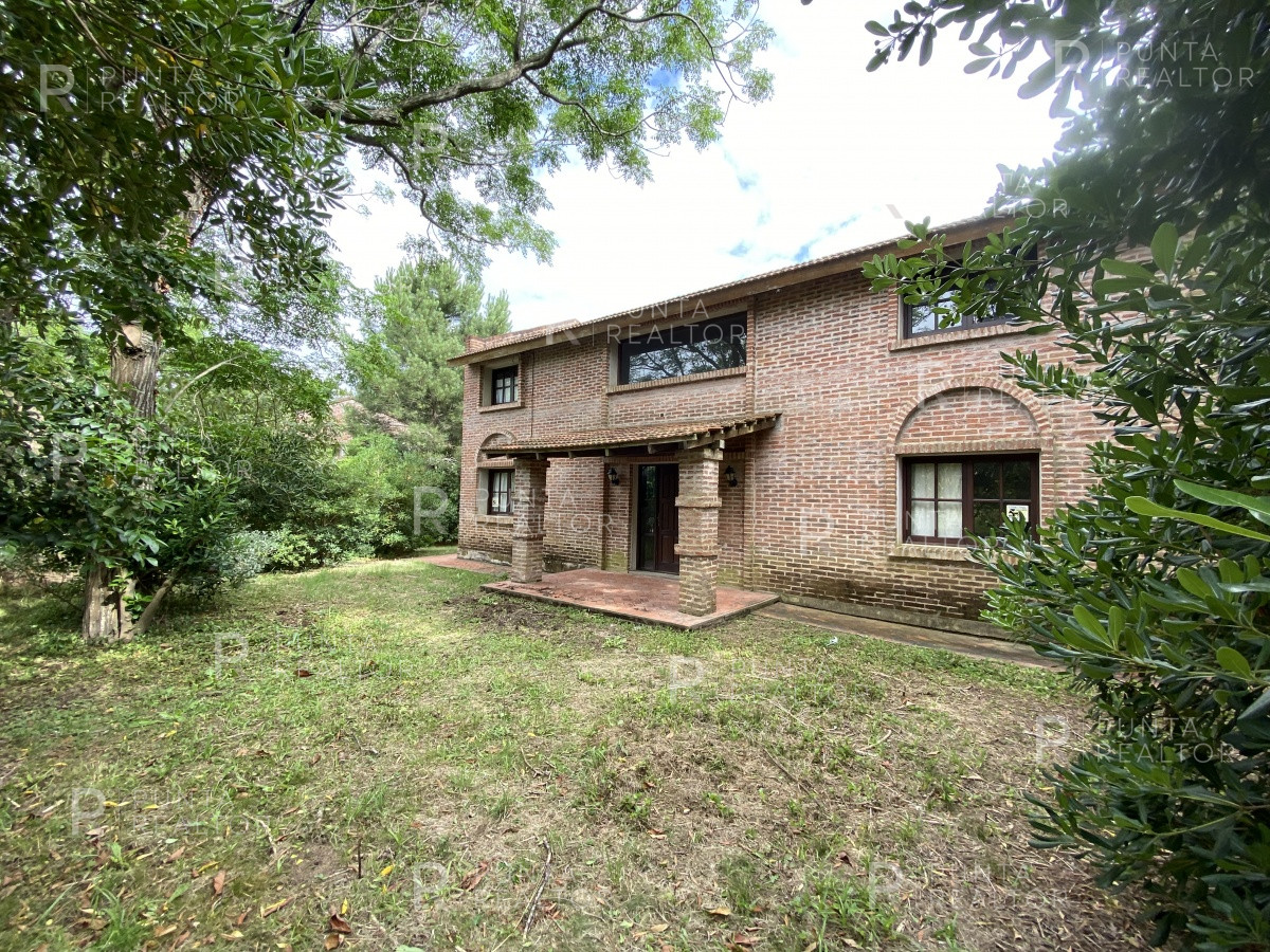Casa ID.480 - Casa alquiler 6 dormitorios, La Barra, Uruguay